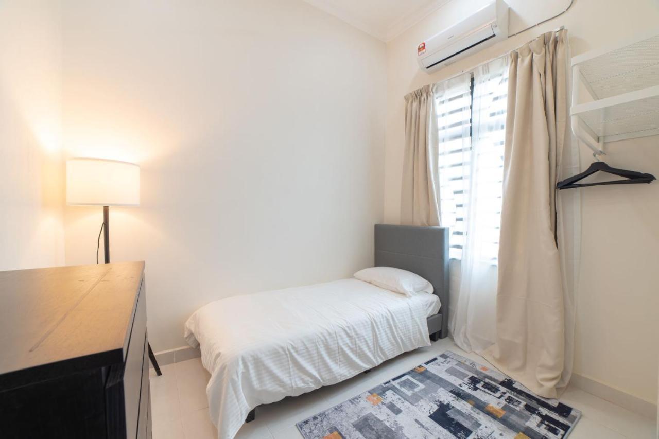 HILMERA Guesthouse Kuantan Eksteriør billede