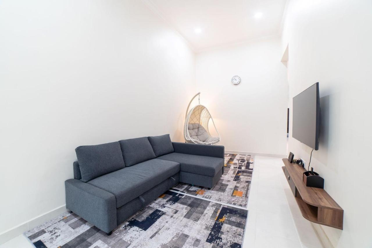 HILMERA Guesthouse Kuantan Eksteriør billede
